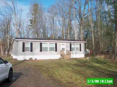 Mobile Home at 7942 N Airpark Rd Weidman, MI 48893