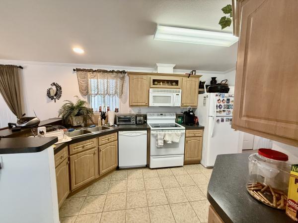 2005 PALH PH235801A/PH235801B Mobile Home