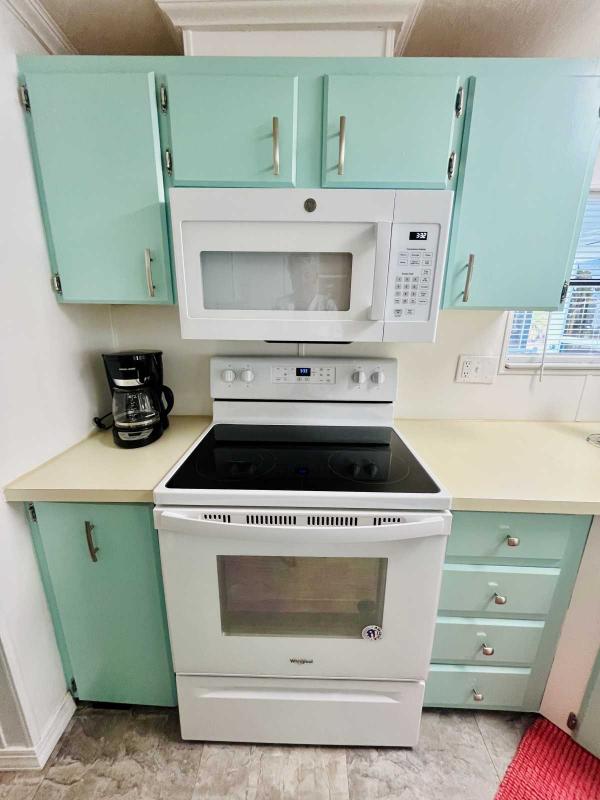 1986 Meri Manufactured Home