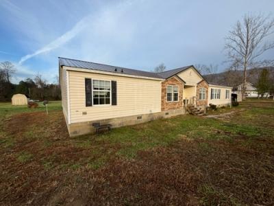 Mobile Home at 196 Ruby Ln La Follette, TN 37766