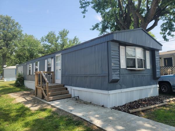 1985 Fleetwood mobile Home