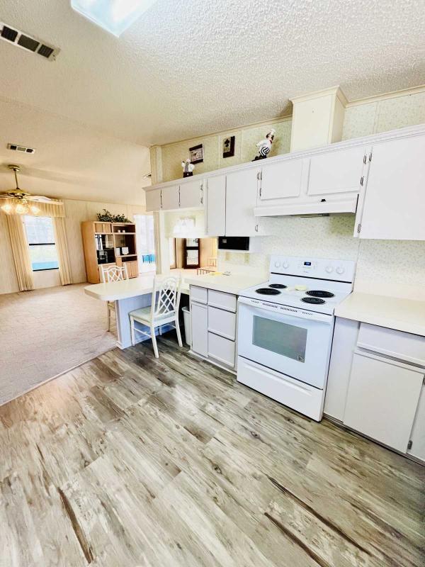 1989 Meri Manufactured Home