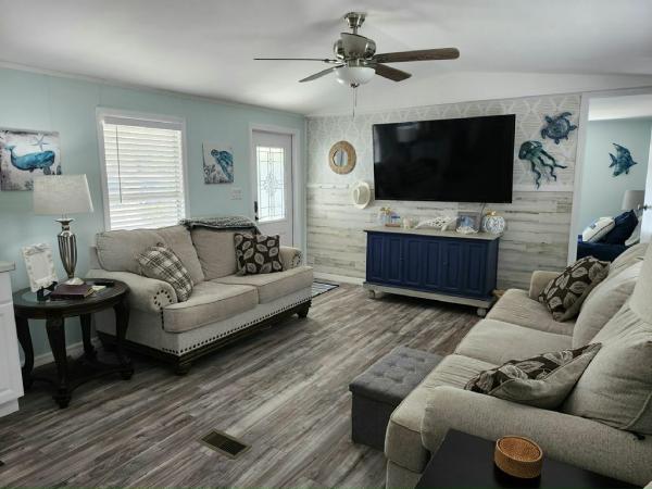 Photo 1 of 2 of home located at 54 Terrace Dr. Fruitland Park, FL 34731