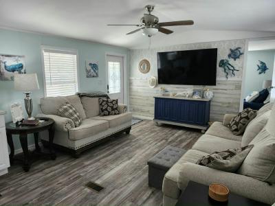 Photo 1 of 20 of home located at 54 Terrace Dr. Fruitland Park, FL 34731