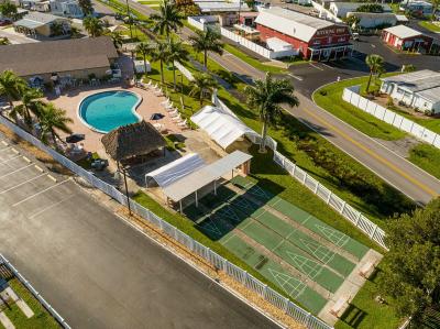 Photo 2 of 7 of home located at 100 Barefoot Williams Rd Naples, FL 34113