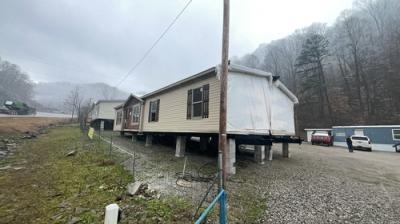 Mobile Home at 2399 Us Hwy 23S Pikeville, KY 41501