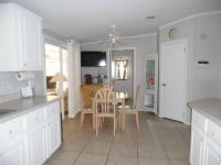 2005 Homes of Merit T16445 Mobile Home