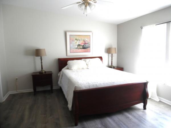 2005 Homes of Merit T16445 Mobile Home