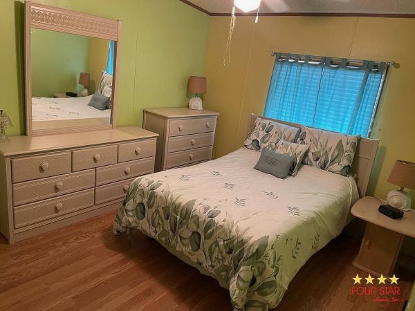 1990 PALM   Home