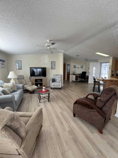 Photo 4 of 18 of home located at 24300 Airport Road, Site#89 Punta Gorda, FL 33950