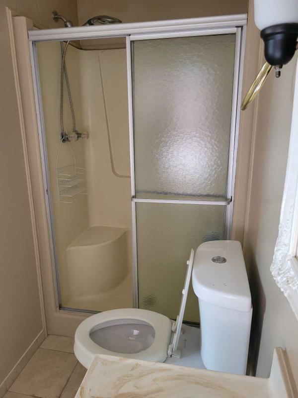 1981 twin Mobile Home