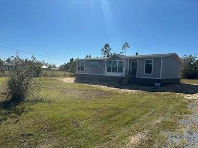 Mobile Home at 8028 Bayou George Dr Panama City, FL 32404