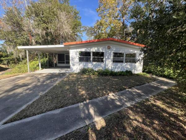 Photo 1 of 2 of home located at 1101 Walnut Way Deland, FL 32724