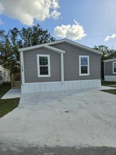 Photo 4 of 6 of home located at 5611 Bayshore Rd, Lot 119 Palmetto, FL 34221