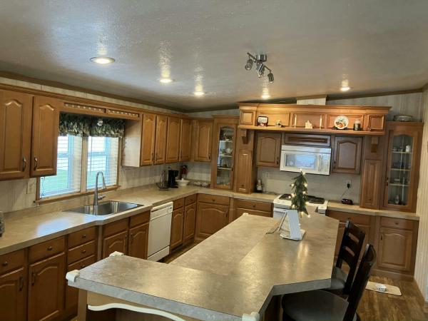 2011 Pine Grove Manufactured Home