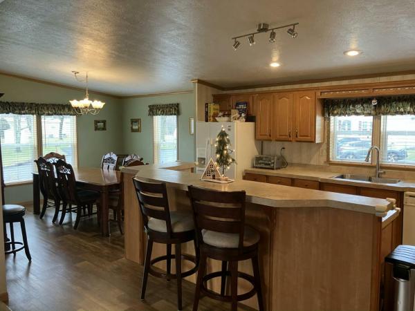 2011 Pine Grove Manufactured Home