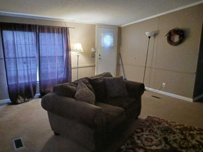 Photo 2 of 13 of home located at 304 Lancelot Place #35 Lansing, MI 48906