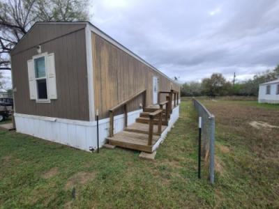 Mobile Home at 338 Reoh Rd Victoria, TX 77905