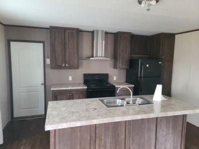 Photo 2 of 20 of home located at 338 Reoh Rd Victoria, TX 77905