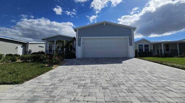 Photo 1 of 2 of home located at 2716 Greens Keeper Ruskin, FL 33570