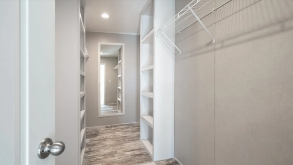 2025 
Savannah Living  Stella  Home