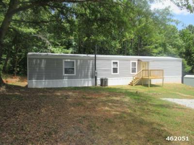 Mobile Home at 1013 County Road 291 New Albany, MS 38652