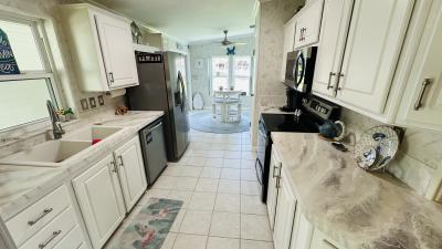 Photo 4 of 18 of home located at 9180 W Forest View Drive Homosassa, FL 34448