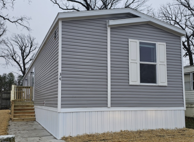 Mobile Home at 120 W Highway St. Lot # 34 Dodge Center, MN 55927