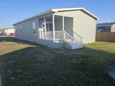 Photo 2 of 20 of home located at 100 Biloxi Ct. #16 Jarrell, TX 76537