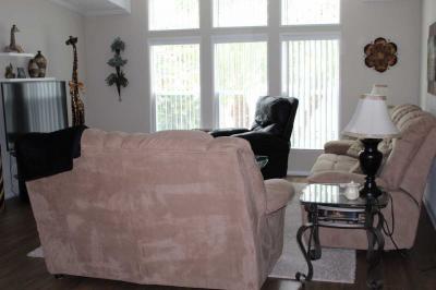 Photo 4 of 29 of home located at 1613 Deverly Dr. Lot #845 Lakeland, FL 33801