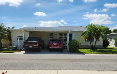 Mobile Home at 483 Bear Track Rdn Naples, FL 34113