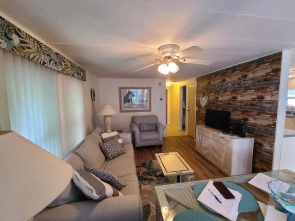 1980 PARK Manufactured Home