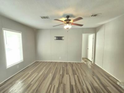 Photo 5 of 11 of home located at 4000 24th St N Unit 411 Saint Petersburg, FL 33714