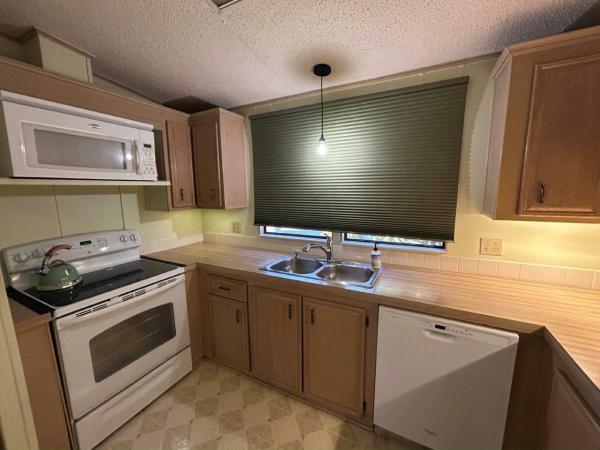 1990 FLEETWOOD Manufactured Home