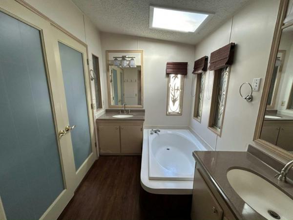 1990 FLEETWOOD Manufactured Home