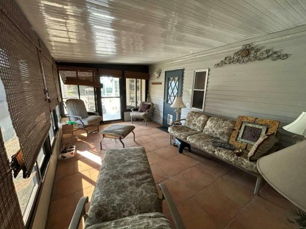1990 FLEETWOOD Manufactured Home