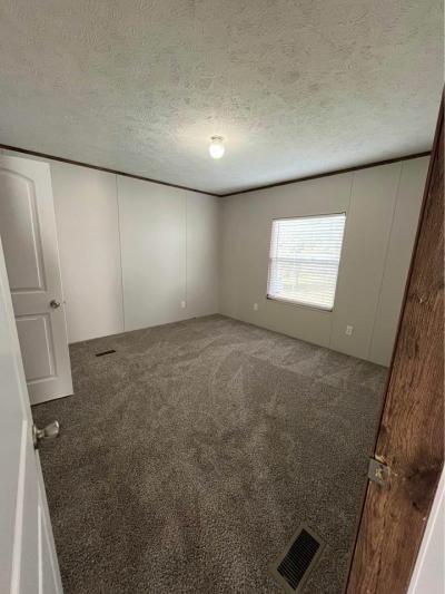 Mobile Home at 5822 N. Bellview Ave Lot Be5822 Kansas City, MO 64118