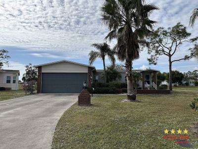 Mobile Home at 10842 Moss Crk Ct Fort Myers, FL 33917