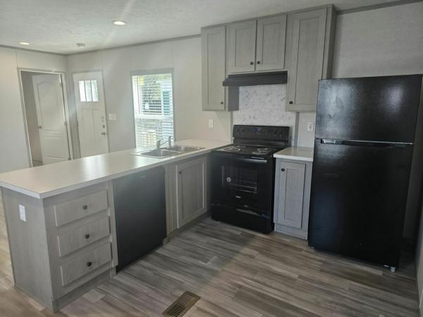 Photo 1 of 2 of home located at 6539 Townsend Rd, #19 Jacksonville, FL 32244