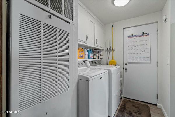 1984 Golden West Home Doublewide / Ground Set  Manufactured Home