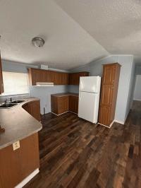 2000 Holly Park Manufactured Home