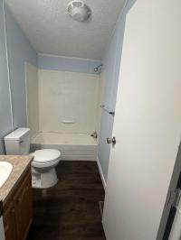 2000 Holly Park Manufactured Home