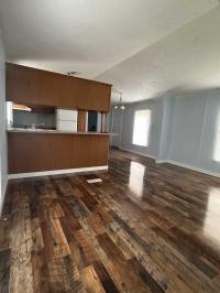 2000 Holly Park Manufactured Home