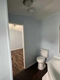 2000 Holly Park Manufactured Home