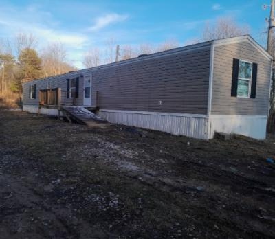 Mobile Home at 473 Island Run Spencer, WV 25276