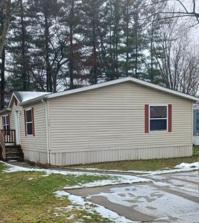 Photo 1 of 4 of home located at 4041 Grange Hall Rd #168 Holly, MI 48442