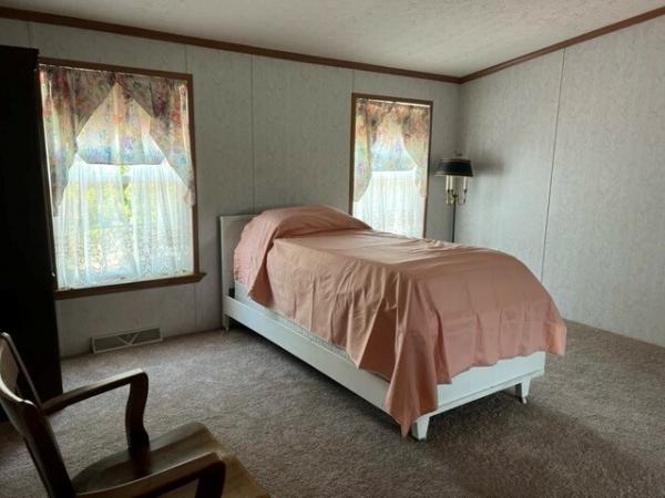 1998  Mobile Home For Sale