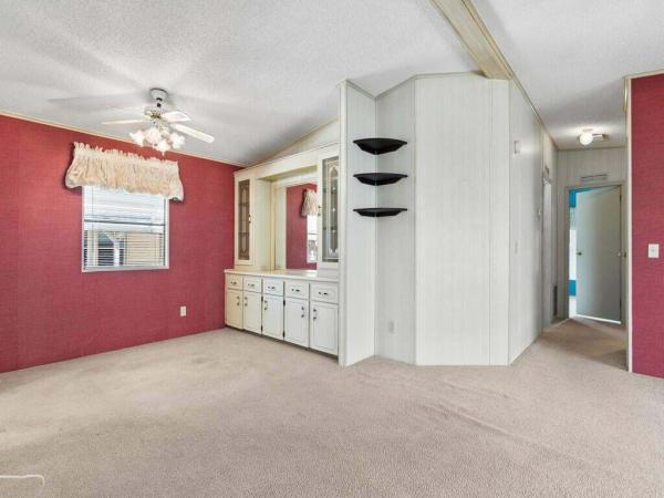 1988 Manufactured Home
