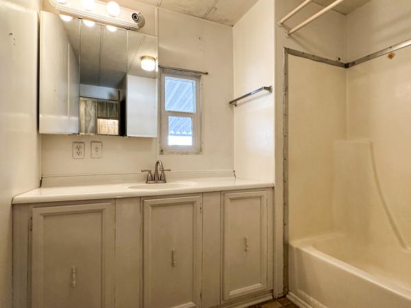1977 DELMAR Manufactured Home