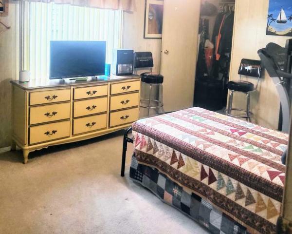 1979 TWIN Manufactured Home